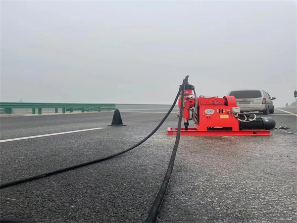 大冶马路路基路面开裂下沉注浆加固灌浆